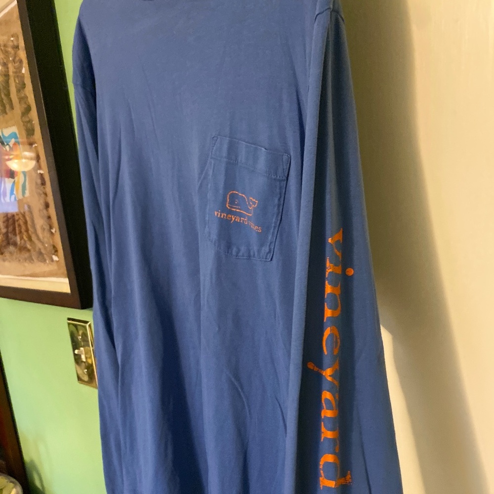 Long Sleeve Vineyard Vines t shirt